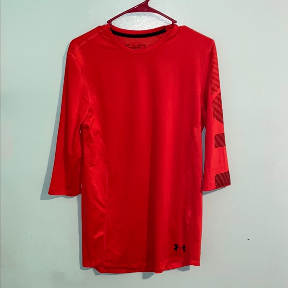 Men’s Under Armour half sleeve shirt